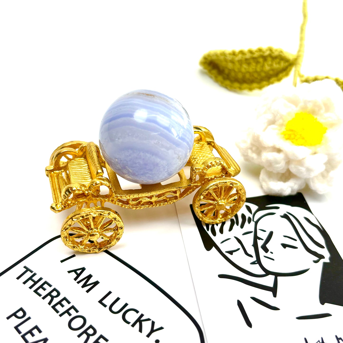 $5.7/1pcs Brilliant golden carriage crystal sphere base.