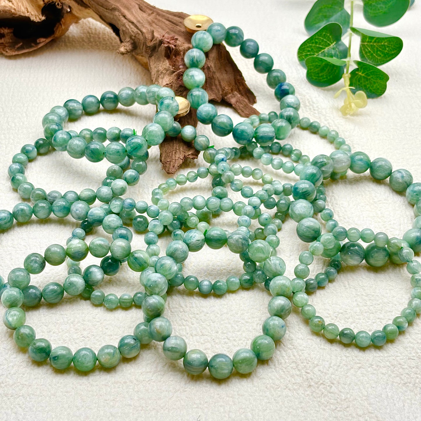 卸売価格 — 80%: 新しいクリスタル ブレスレット、最低注文数は 1KG。ラリマー、プラム ブロッサム トルマリン、プラシオライト、レッド カルサイト、ストロベリー クォーツなどからお選びください。