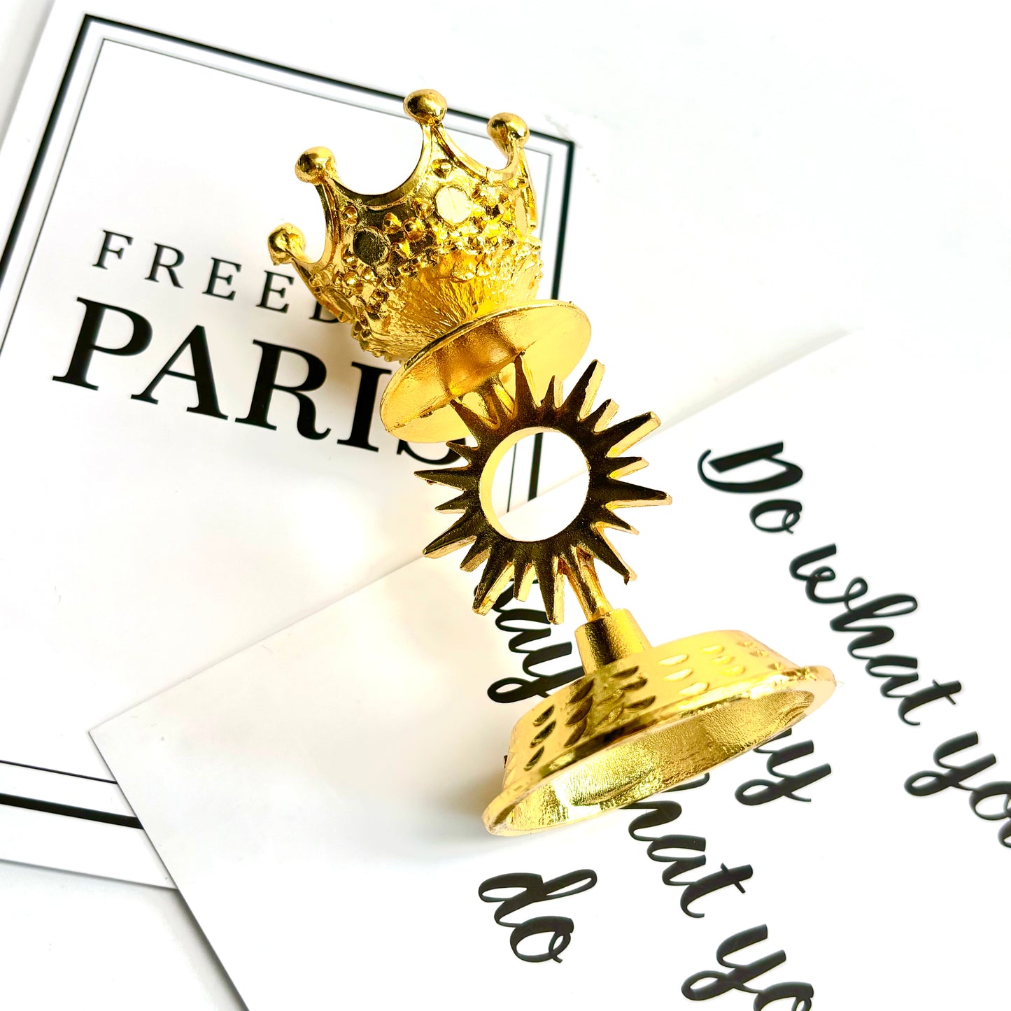 $7.1/1個 輝く銀色のベルクラウンクリスタルベース、クリスタル球ベース。