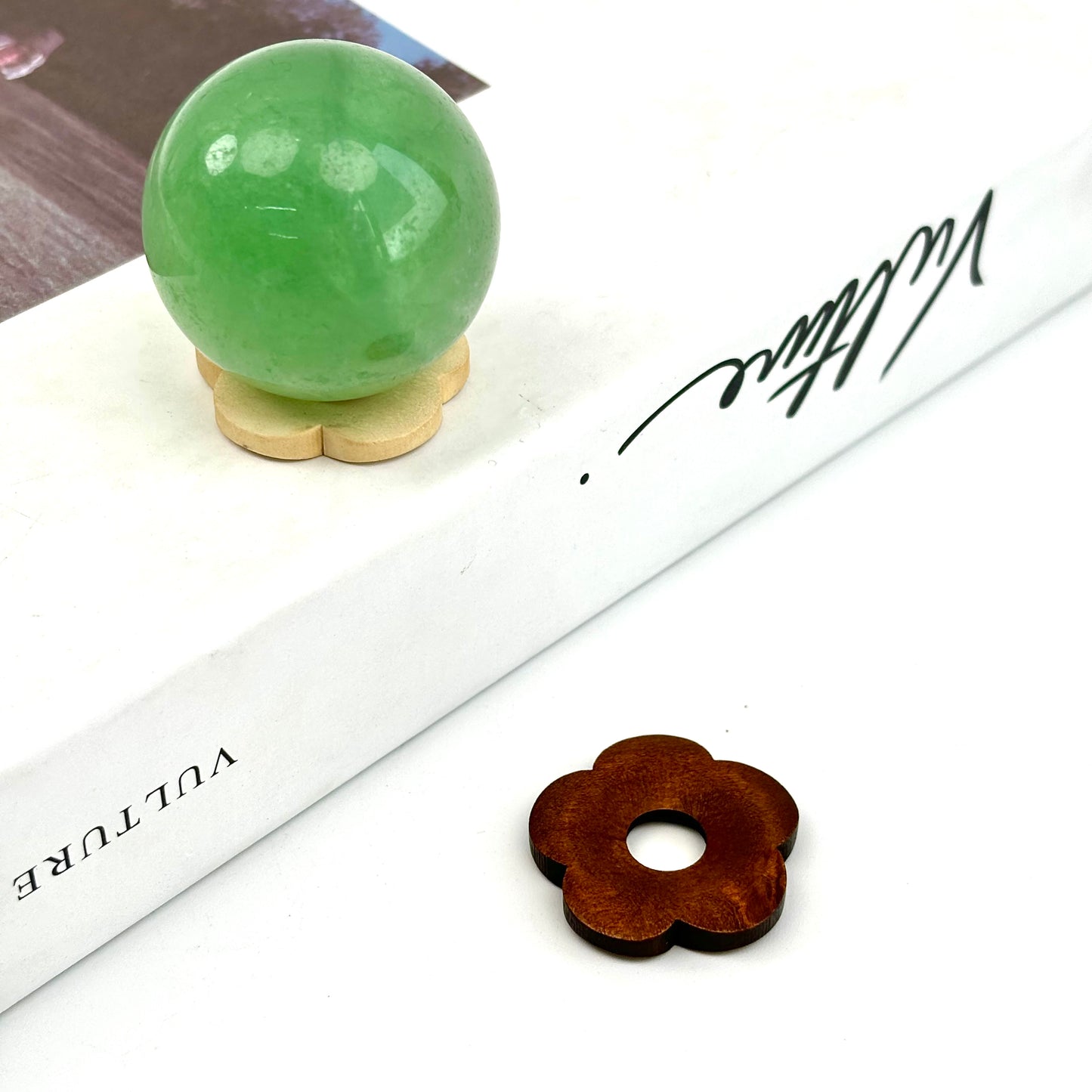 $0.3/1 pieza Base de esfera de cristal con forma de flor de color amarillo claro.