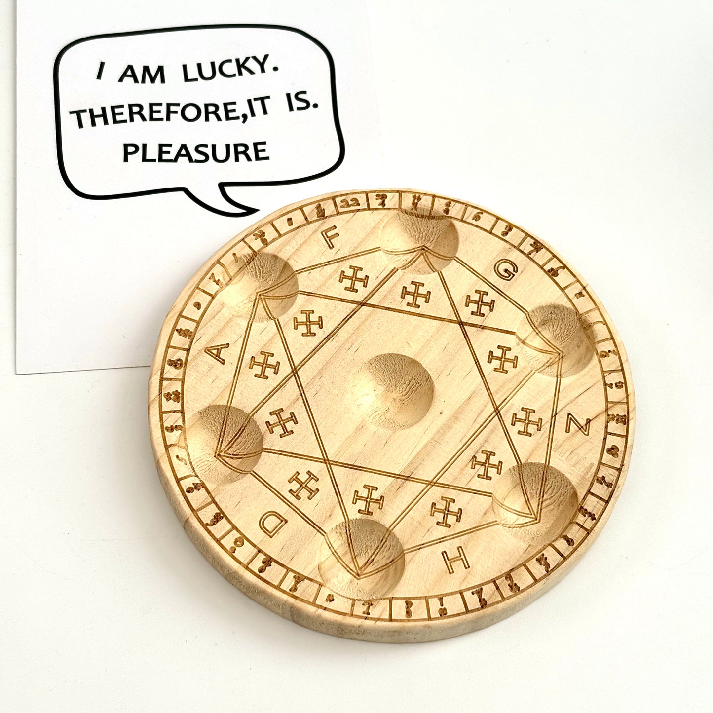 ライトホワイトのチャカラ ルンデアン スフィア クリスタル スフィア ベース。