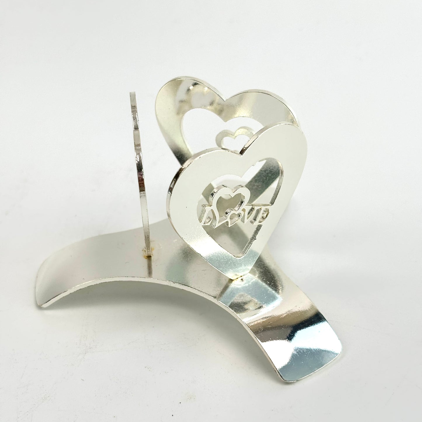 $5.6/1 pieza Base de esfera de cristal con tres corazones.