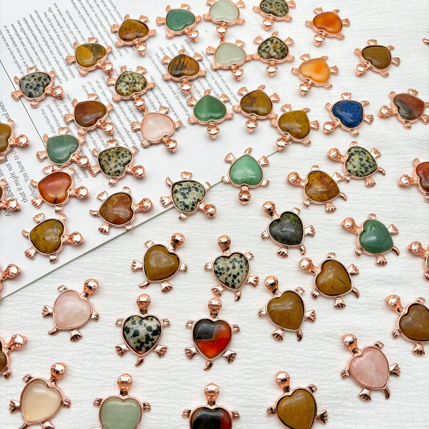 2ドル/個 混合素材のタートルクリスタルペンダント:美しいアクセサリー