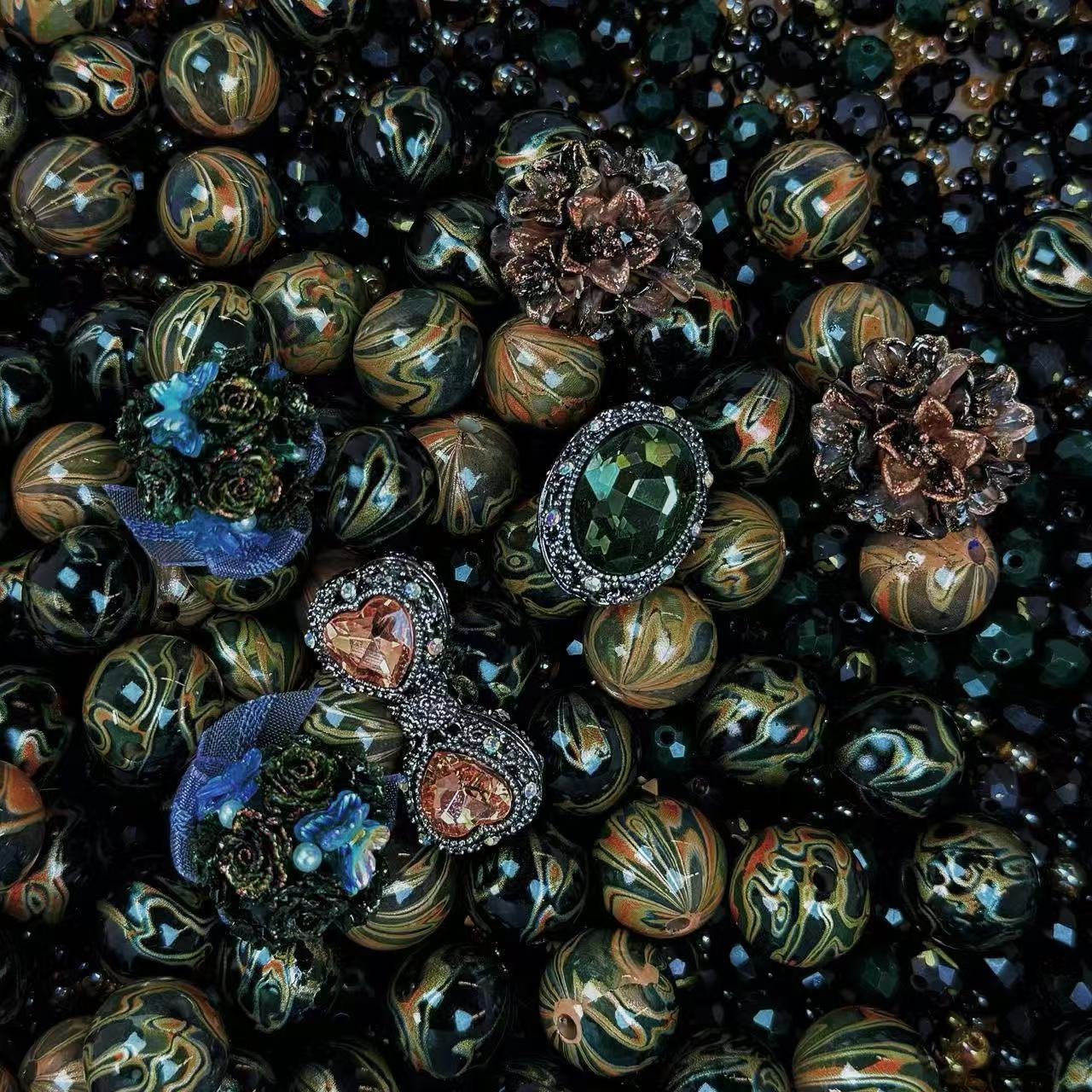 Vintage Noir Malachite