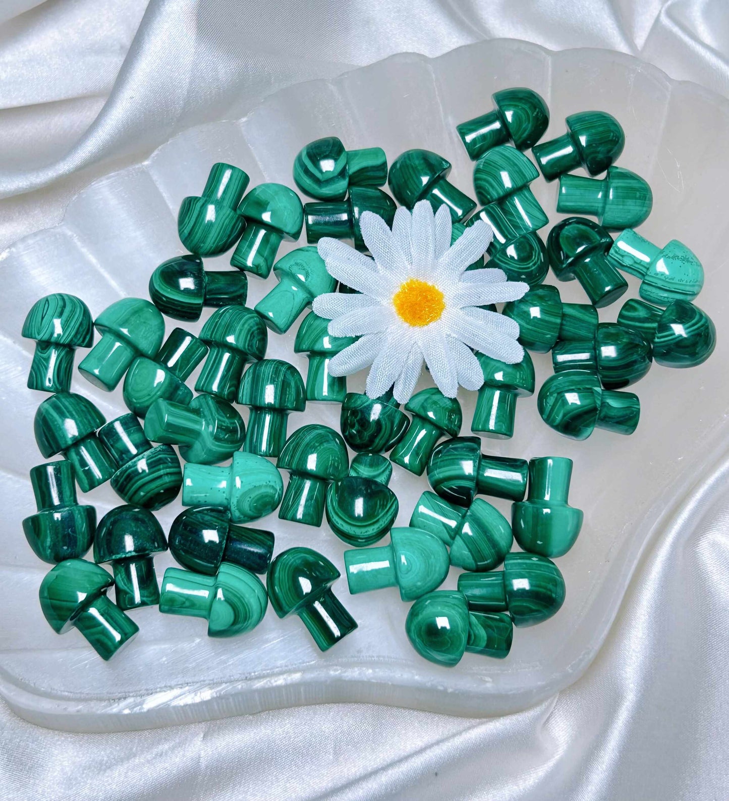 Malachite Small Mushrooms /Crystal Mushrooms /Crystals for Wrapping Jewelry/Stones for Protection/Stones for Growth Money Wealth