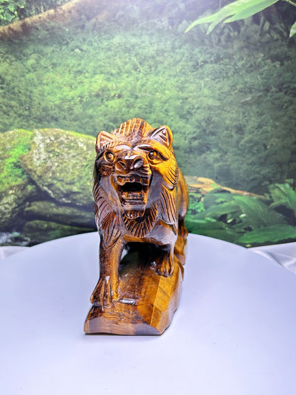 Golden lion carving,CrystalRock/Gemstone Carving/Lion King Sinba 1.709k