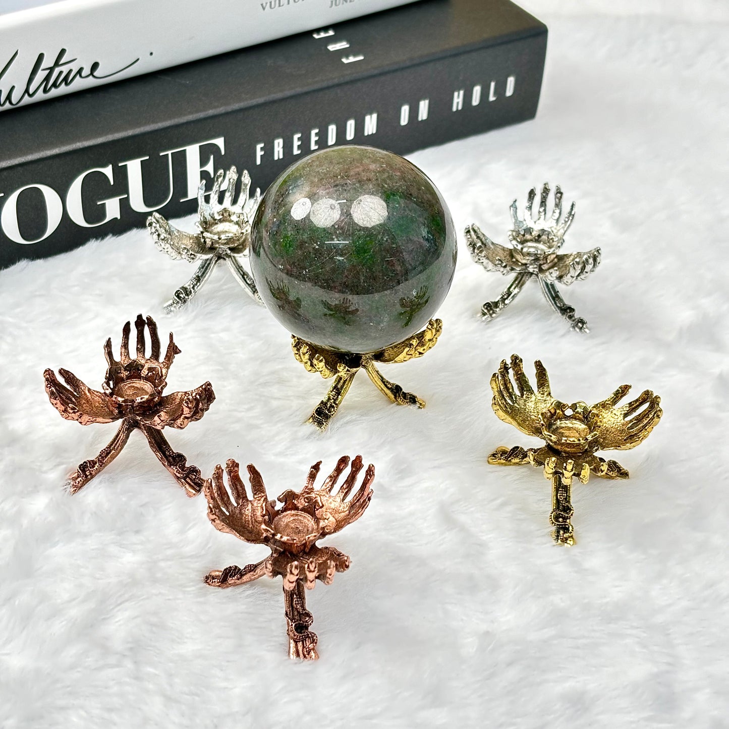 $3/1pcs Golden hand crystal base,silvery hand crystal base,rose gold hand crystal base,crystal sphere base.