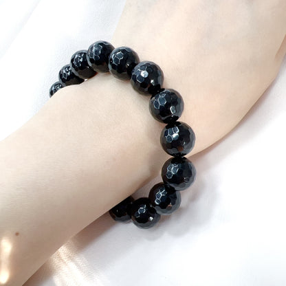 Obsidian bracelet .