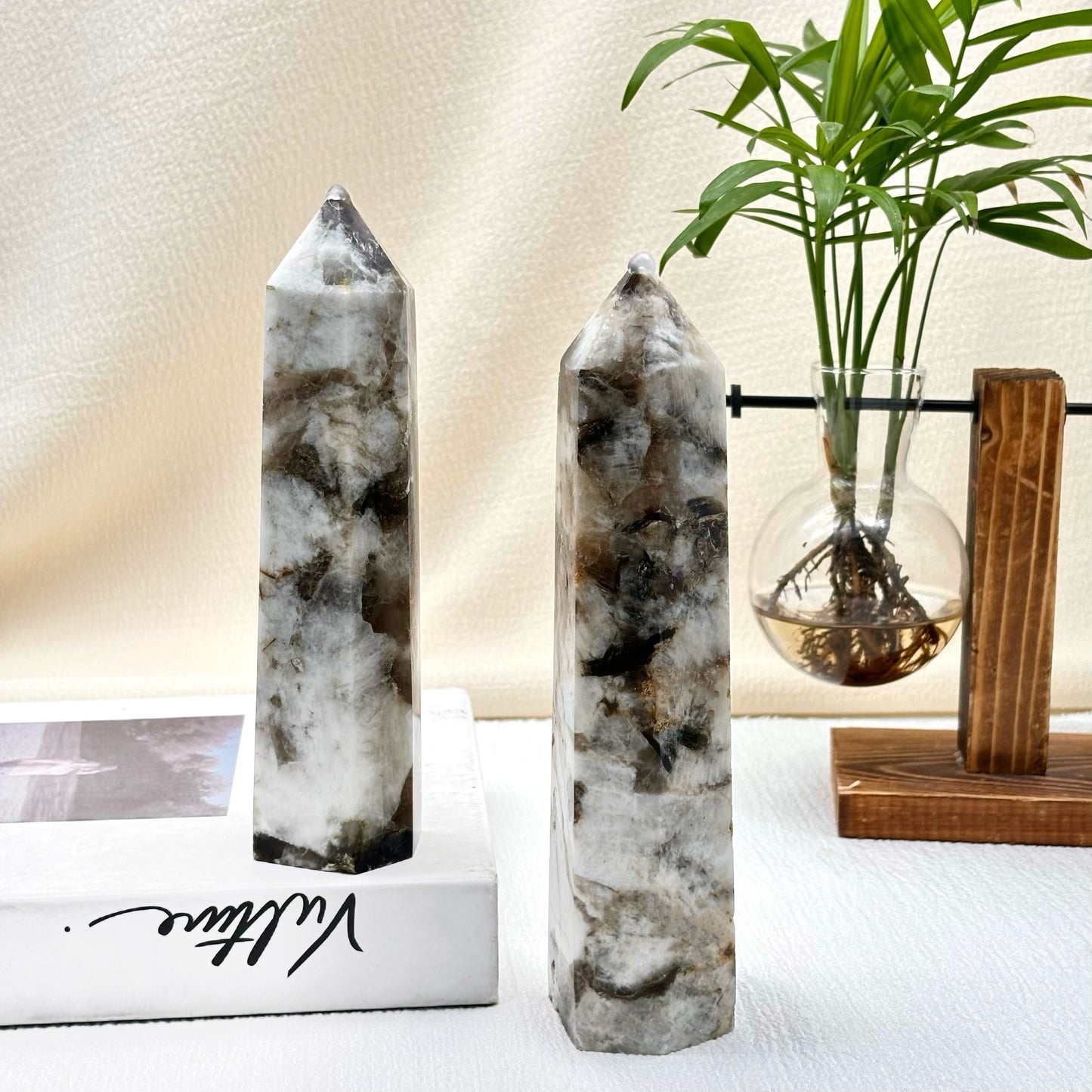 Crystal wholesale at 20% off, starting from 1 kilogram.