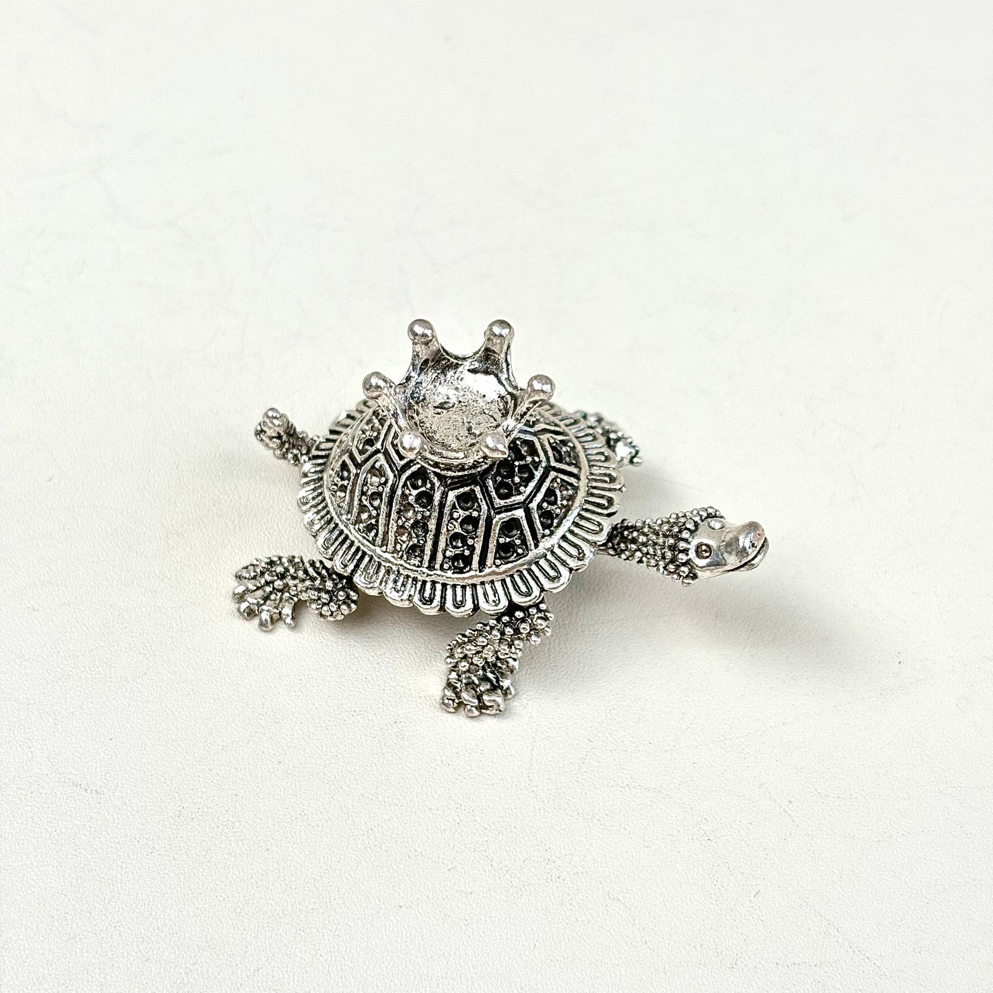 $2.8/1pcs Brilliant golden small-turtle crystal base, Brilliant rose gold small-turtle crystal base, Silvery small-turtle crystal base, Rose gold small-turtle crystal base, crystal sphere base.