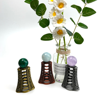 $4.7/1pcs Fighting dress crystal sphere base.