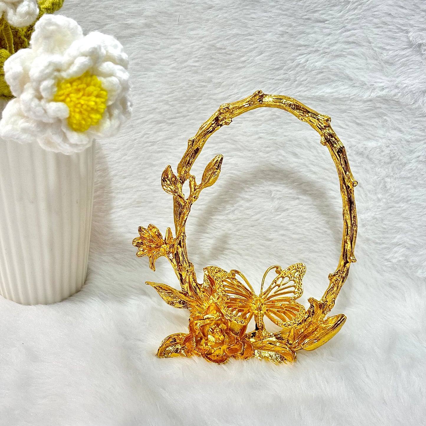 $9.1/1pcs Birlliant golden flower basket crystal base, crystal sphere base.