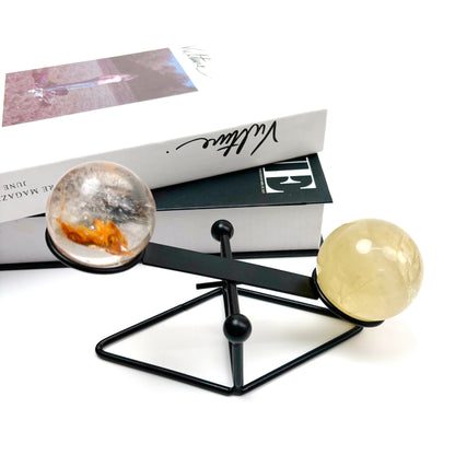 $6.4/1pcs Black seesaw crystal sphere base.