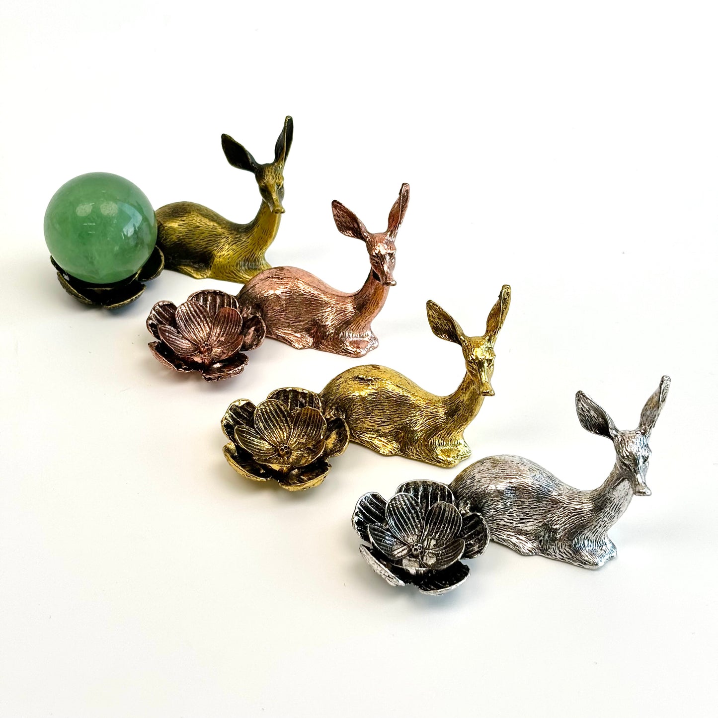 $4.4/1pcs Reindeer crystal sphere base.