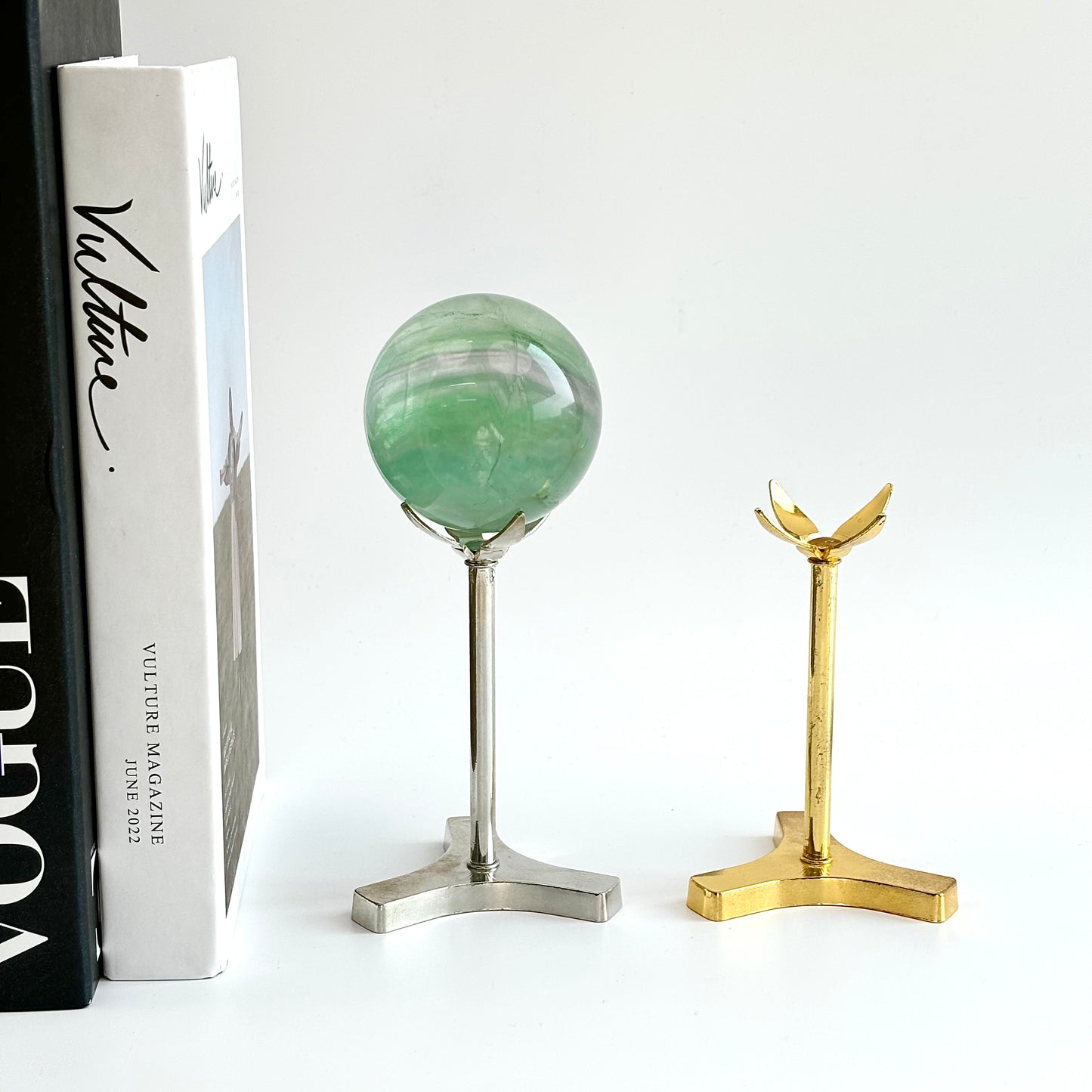 $5.9/1pcs Long pillar crystal sphere base.