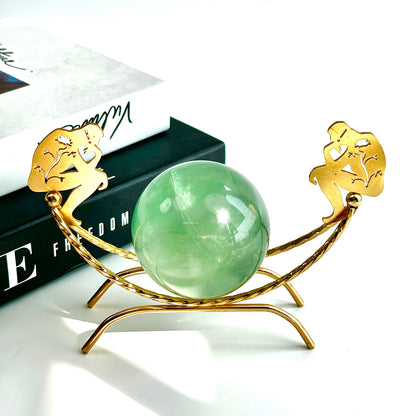 $6.8/1pcs  Brilliant golden thinker sphere crystal sphere base.