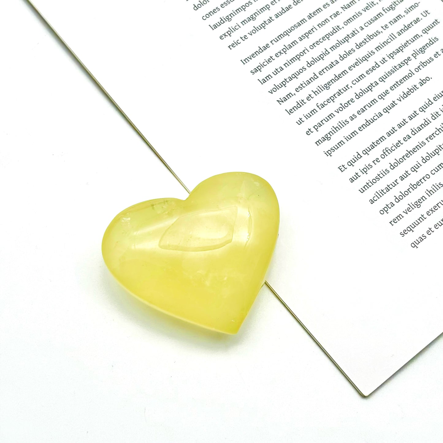 Special wholesale offer: Various crystal hearts, priced at80% of the retail price.