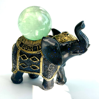 $21.8/1 pce Blue elephant sphere crystal base