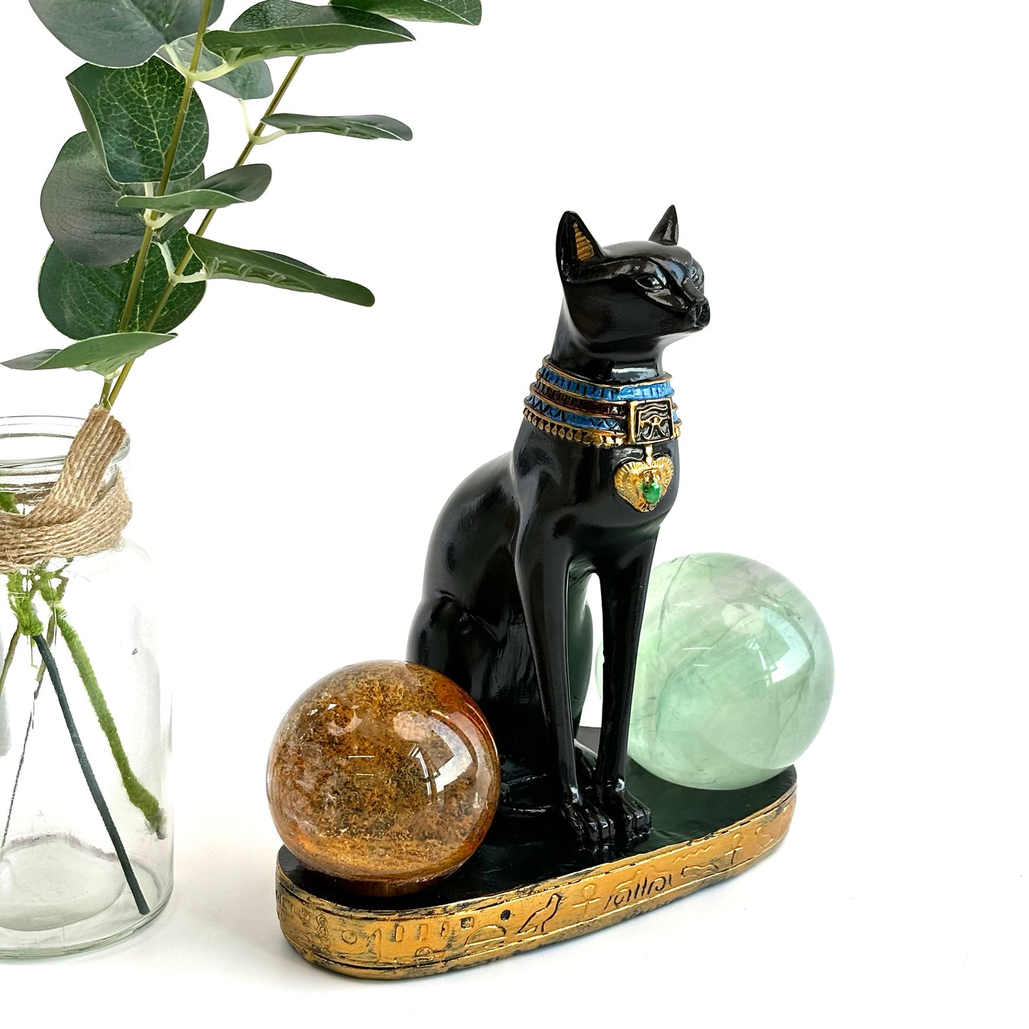 $24.5/1 pce Black  egyptian cat sphere crystal base.