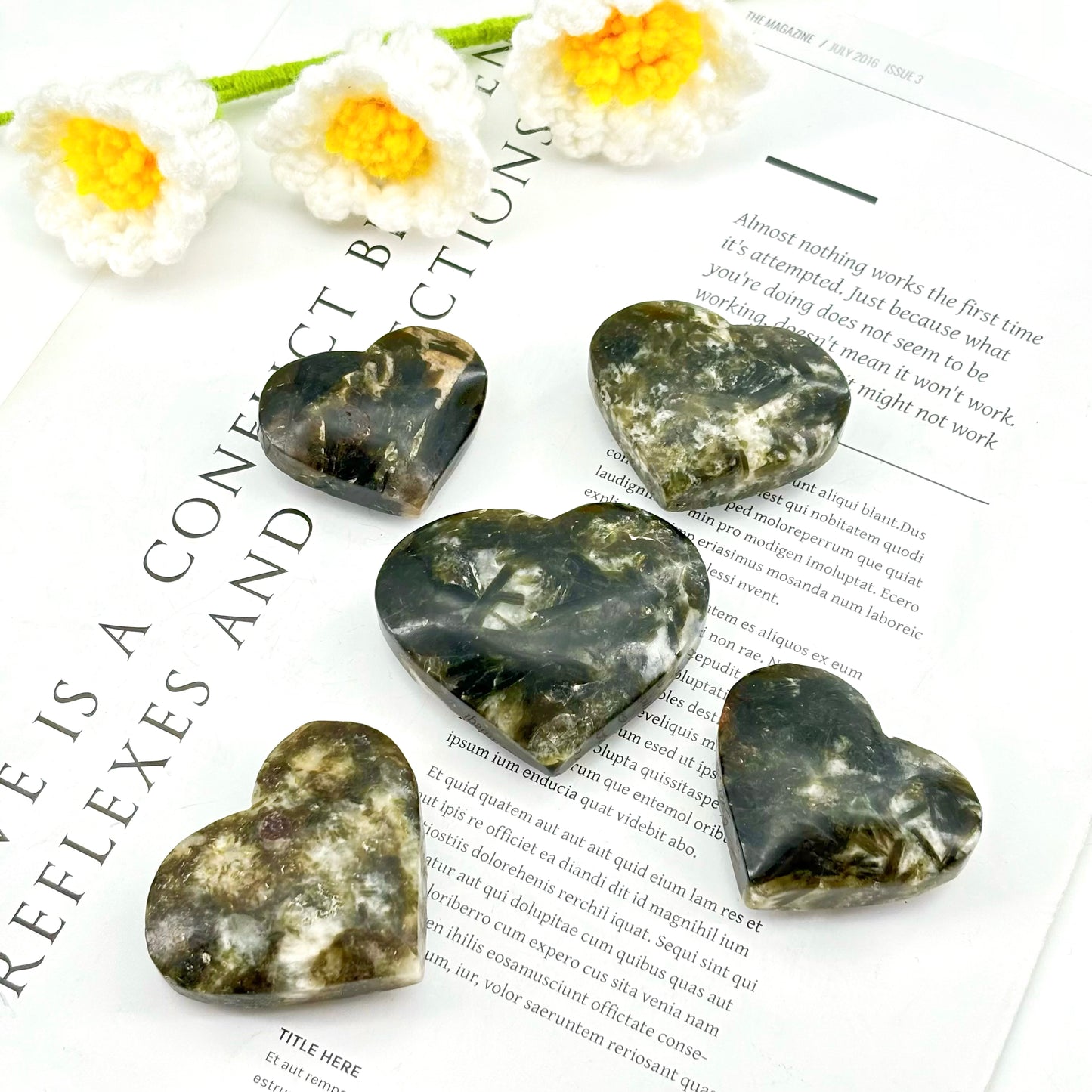 Special wholesale offer: Various crystal hearts, priced at80% of the retail price.