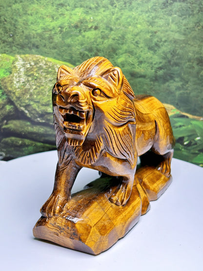 Golden lion carving,CrystalRock/Gemstone Carving/Lion King Sinba 1.709k