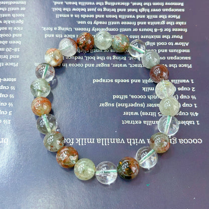 Garden quartz bracelet.It can enhance self-confidence, wisdom, health and wealth.