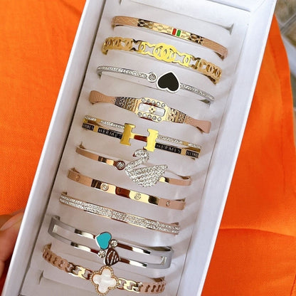 Classic mixed bangles,bracelets and anklets(jojo)