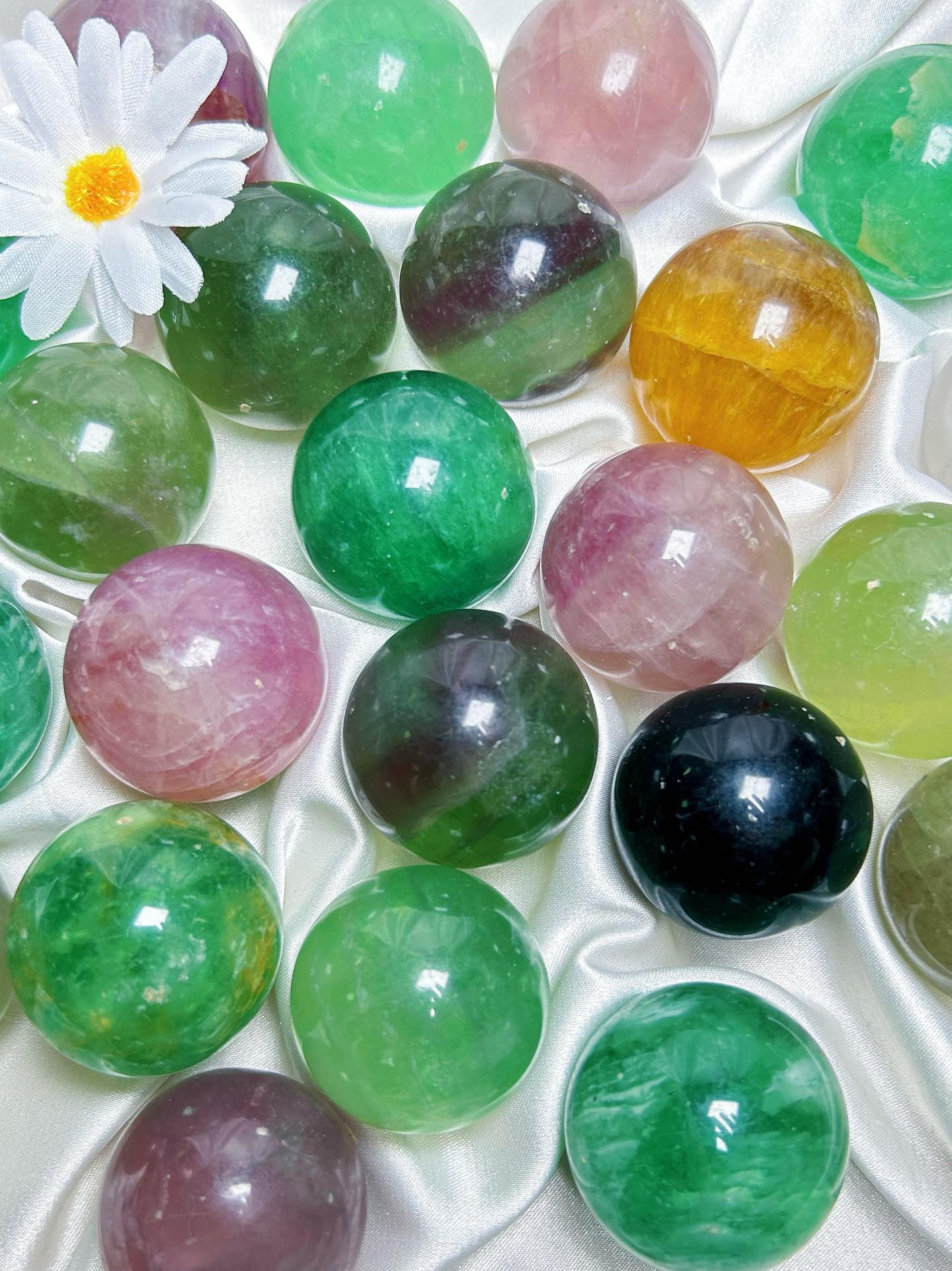 Rainbow Mix Fluorite Sphere, Crystal Ball, Fluorite Sphere, Energy Crystal,Calm Crystal, Healing Crystal, Meditate Crystal, 35mm