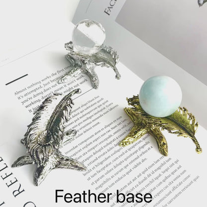 $3.2/1pcs Feather sphere crystal sphere base.