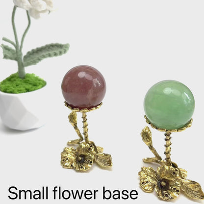 $3.2/1pcs Golden flower crystal base, crystal sphere base.