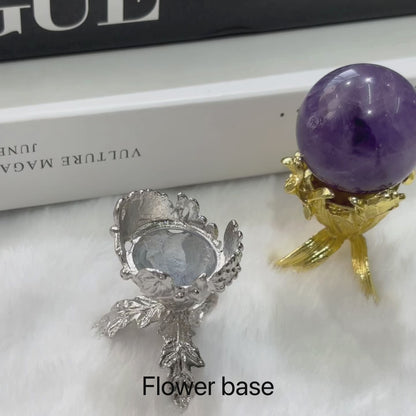 $2.6/1pcs Brilliant silvery lily flower crystal base,Brilliant golden lily flower crystal base, crystal sphere base.